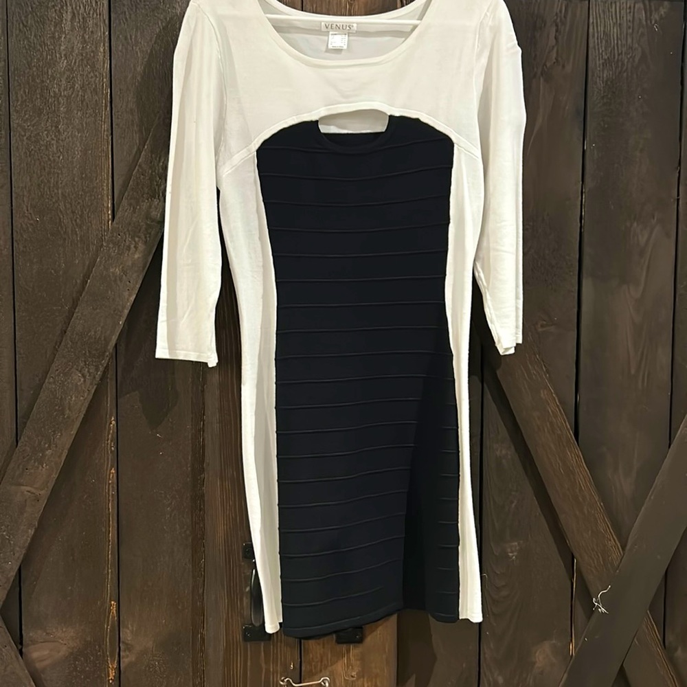 Venus black and white dress size Medium